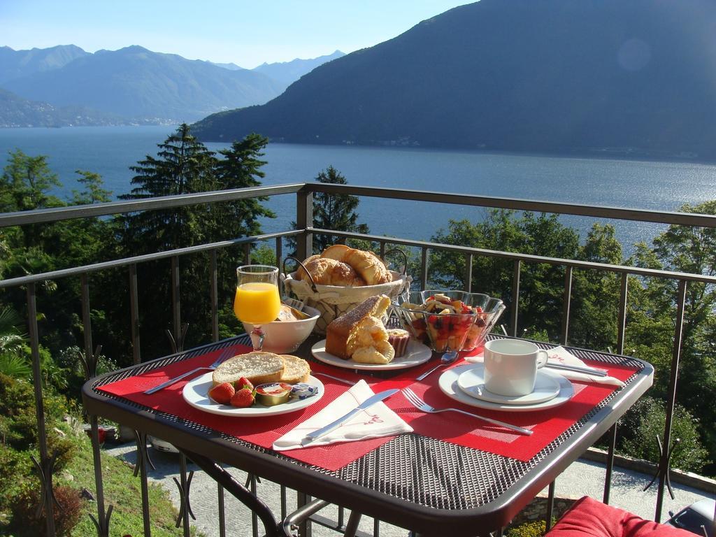 B&B Lago Maggiore กันโนบีโอ ภายนอก รูปภาพ
