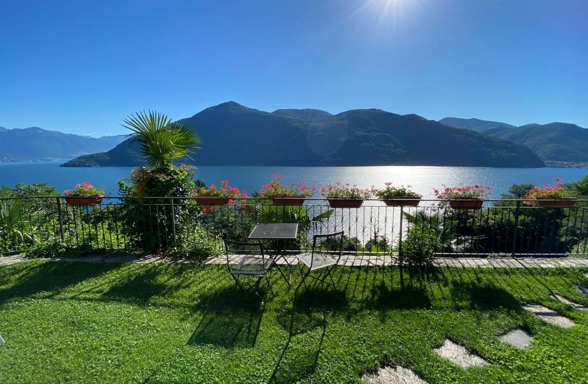 B&B Lago Maggiore กันโนบีโอ ภายนอก รูปภาพ