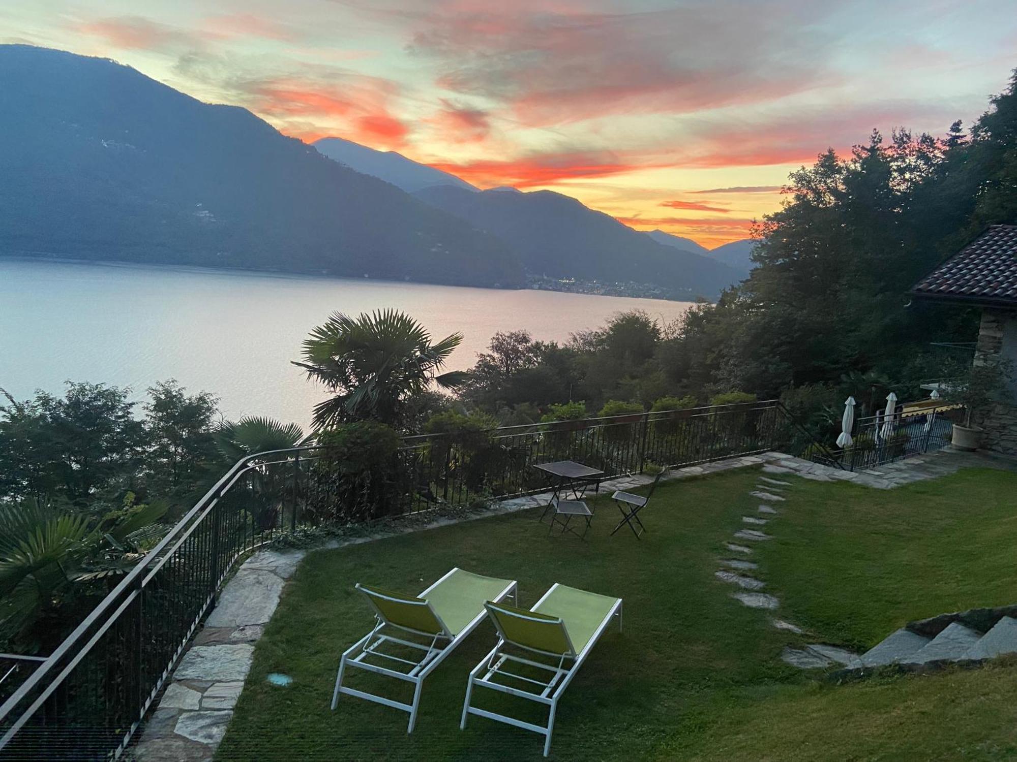 B&B Lago Maggiore กันโนบีโอ ภายนอก รูปภาพ